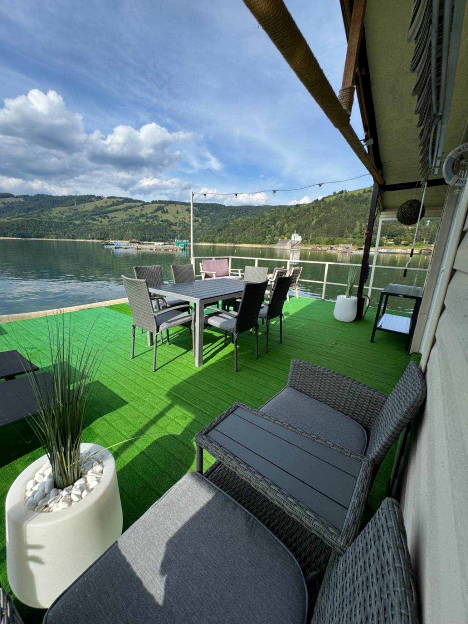 Casa Pe Lac Bicaz Eksteriør billede